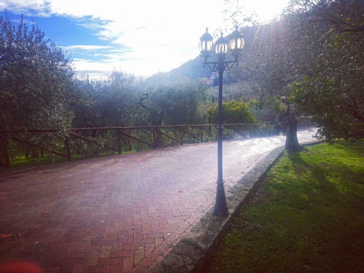 La Ginestra Hotel Castel San Lorenzo Exterior photo